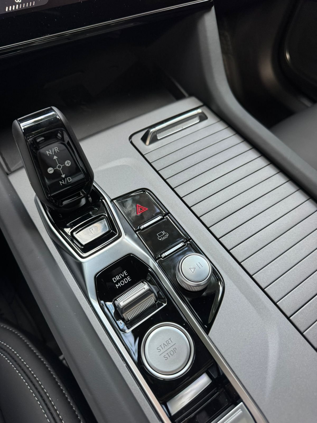 LYNK & CO 09 MHEV 2026 - Imagen 9