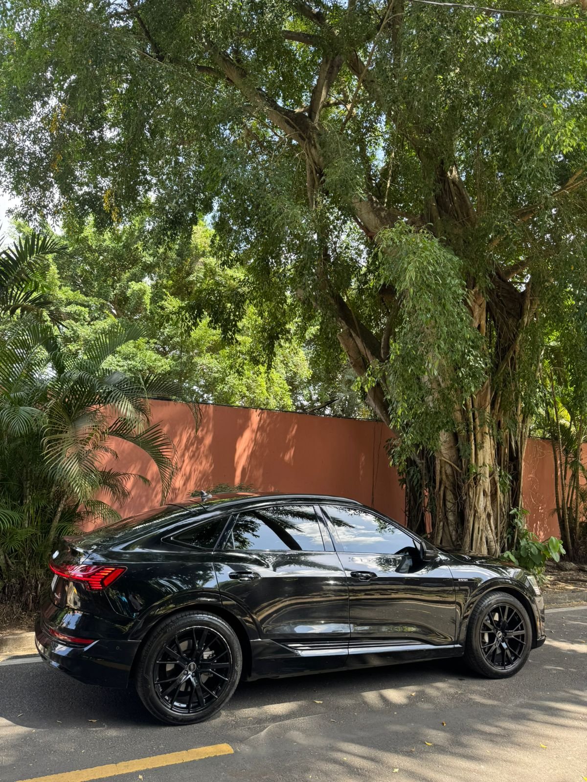 AUDI E-TRON 50 QUATTRO 2024 - Imagen 2