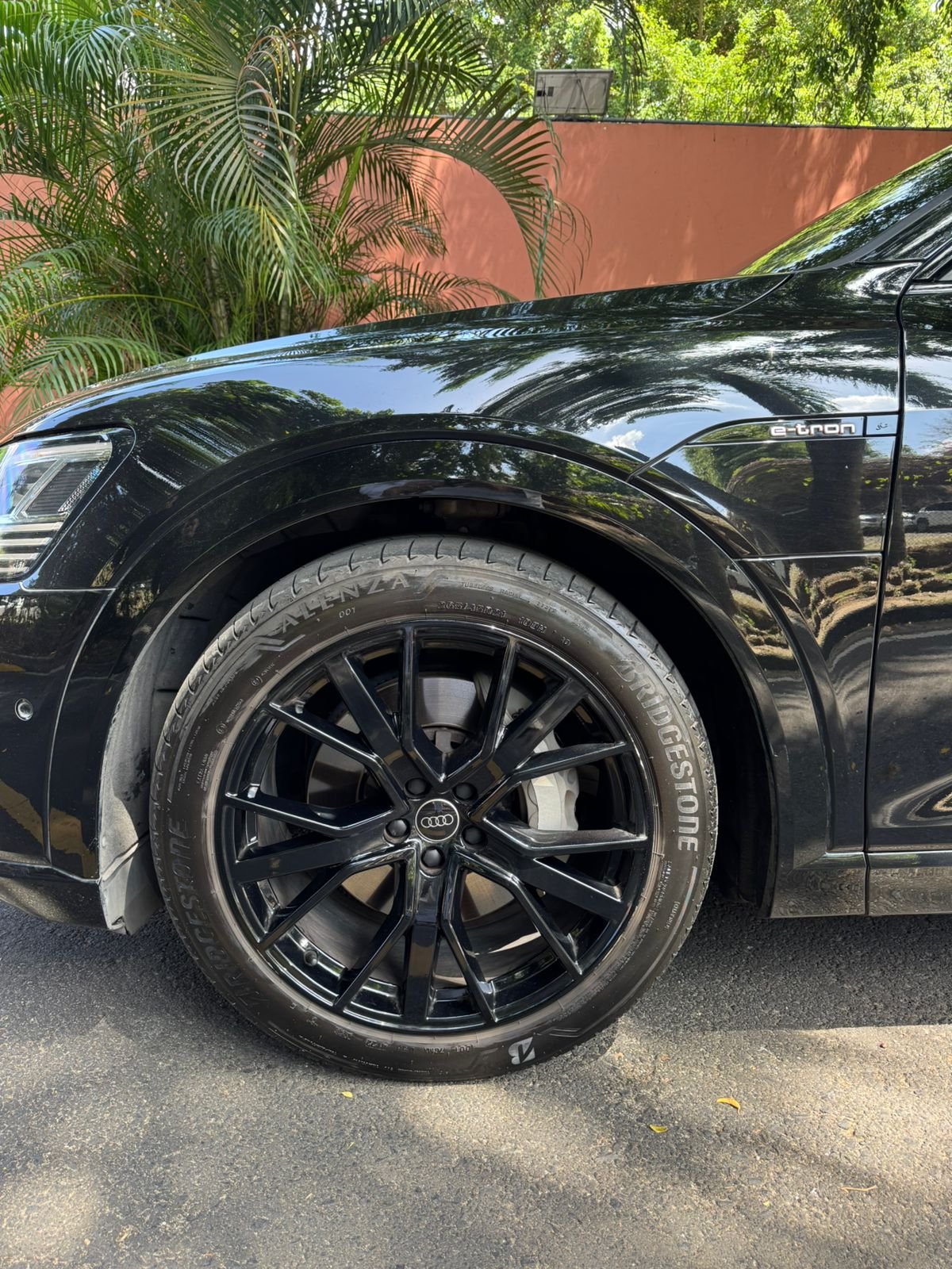 AUDI E-TRON 50 QUATTRO 2024 - Imagen 3