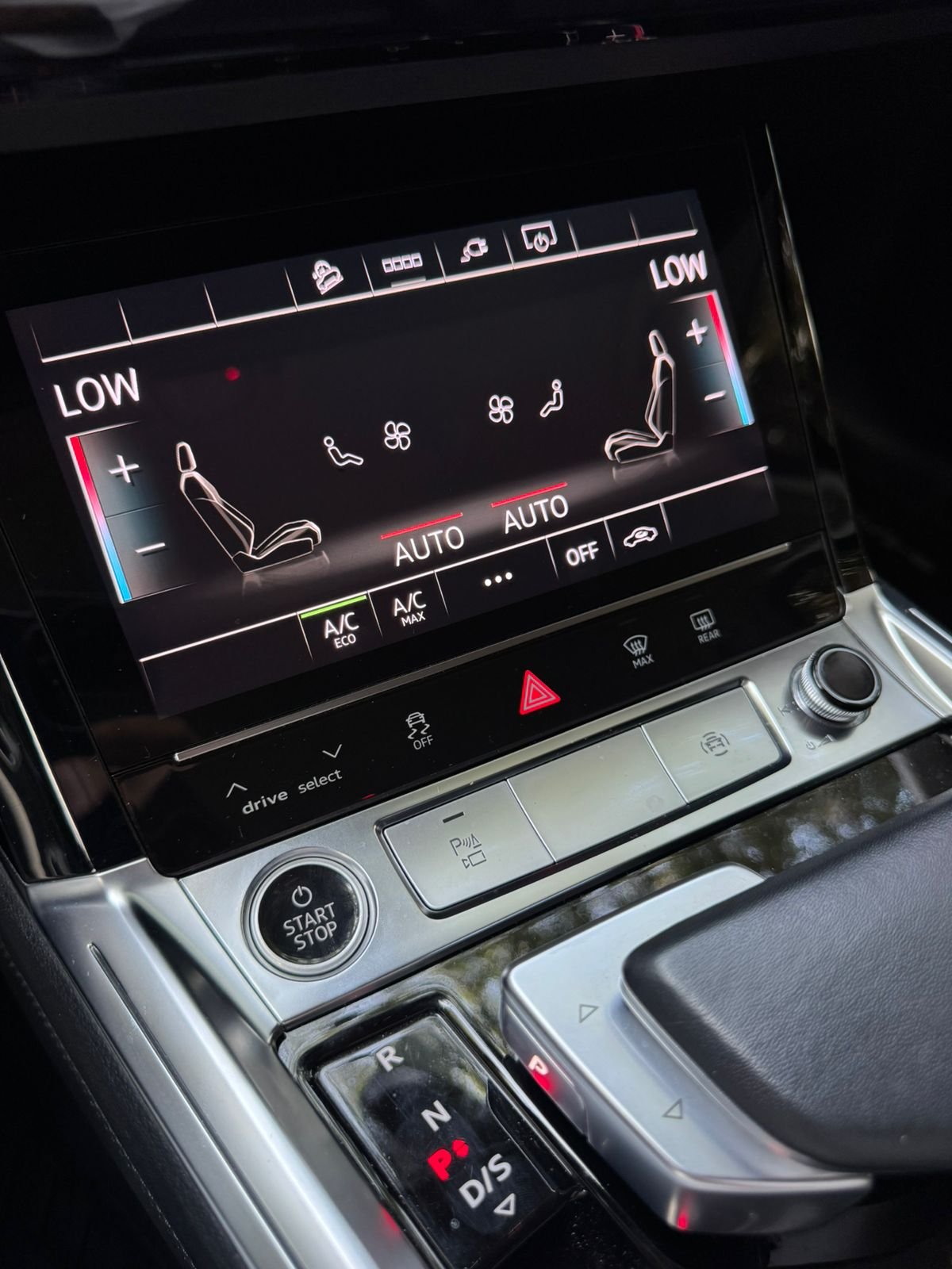 AUDI E-TRON 50 QUATTRO 2024 - Imagen 12