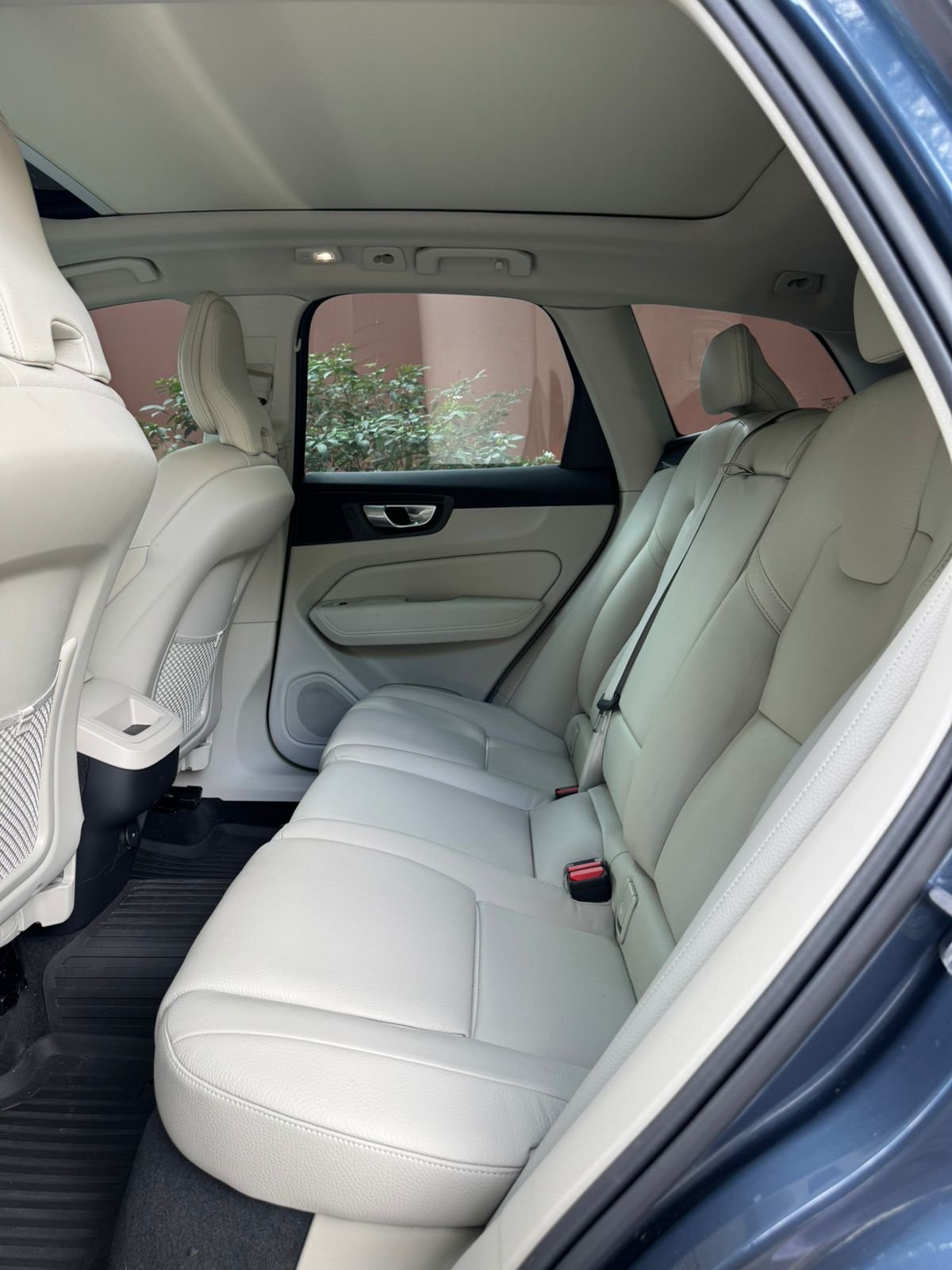 VOLVO XC60 B5 2024 - Imagen 2