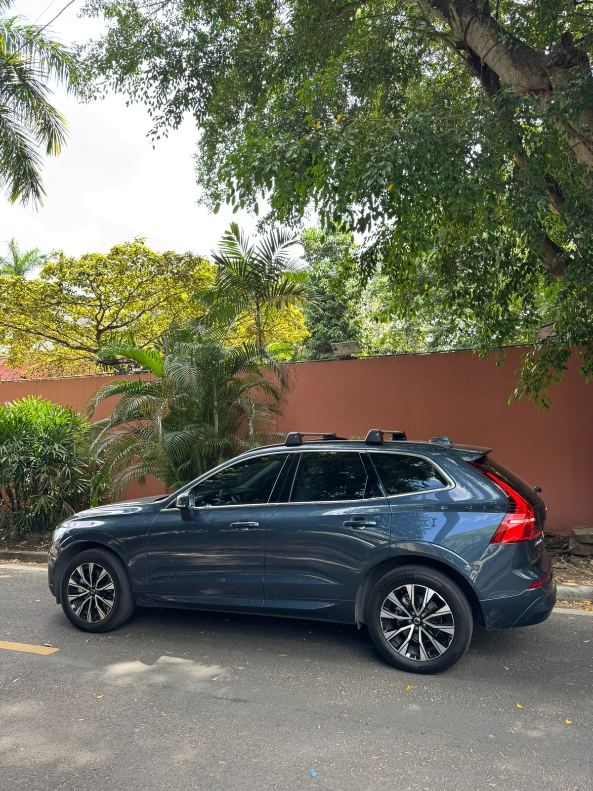 VOLVO XC60 B5 2024 - Imagen 6