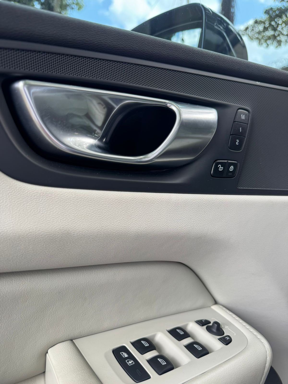 VOLVO XC60 B5 2024 - Imagen 17