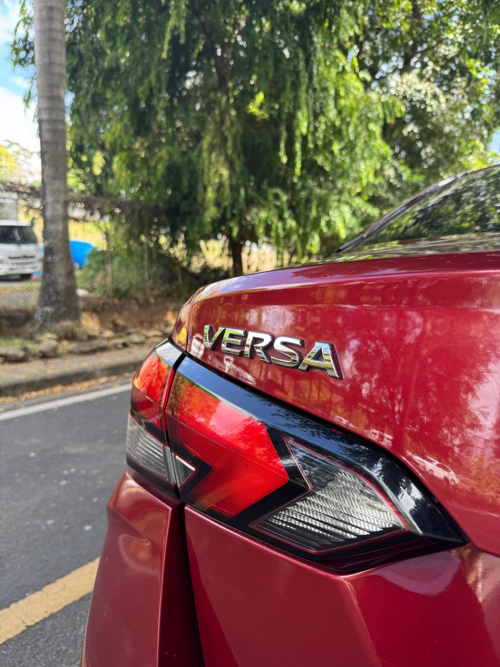 NISSAN VERSA 2020 - Imagen 3