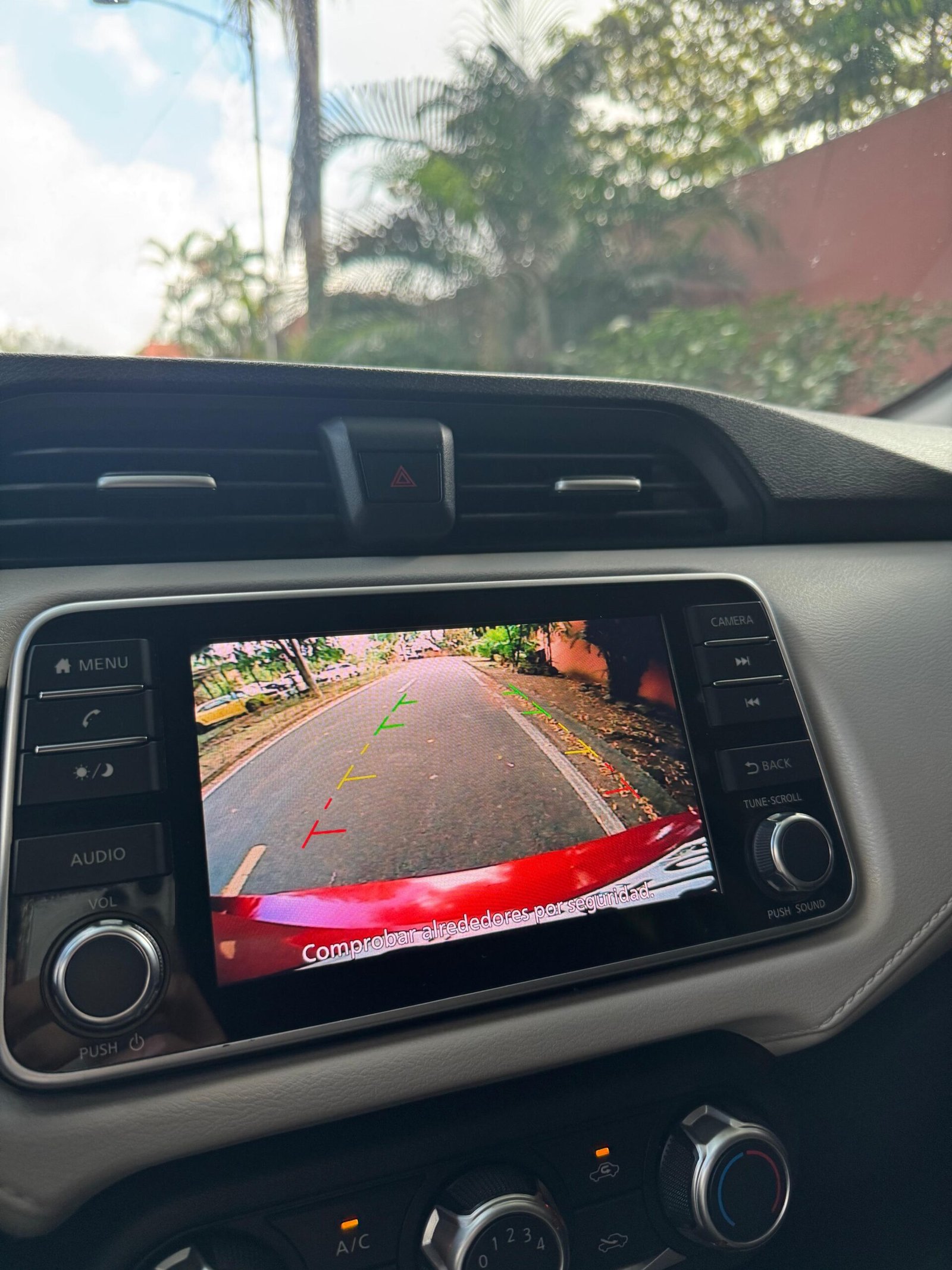 NISSAN VERSA 2020 - Imagen 7