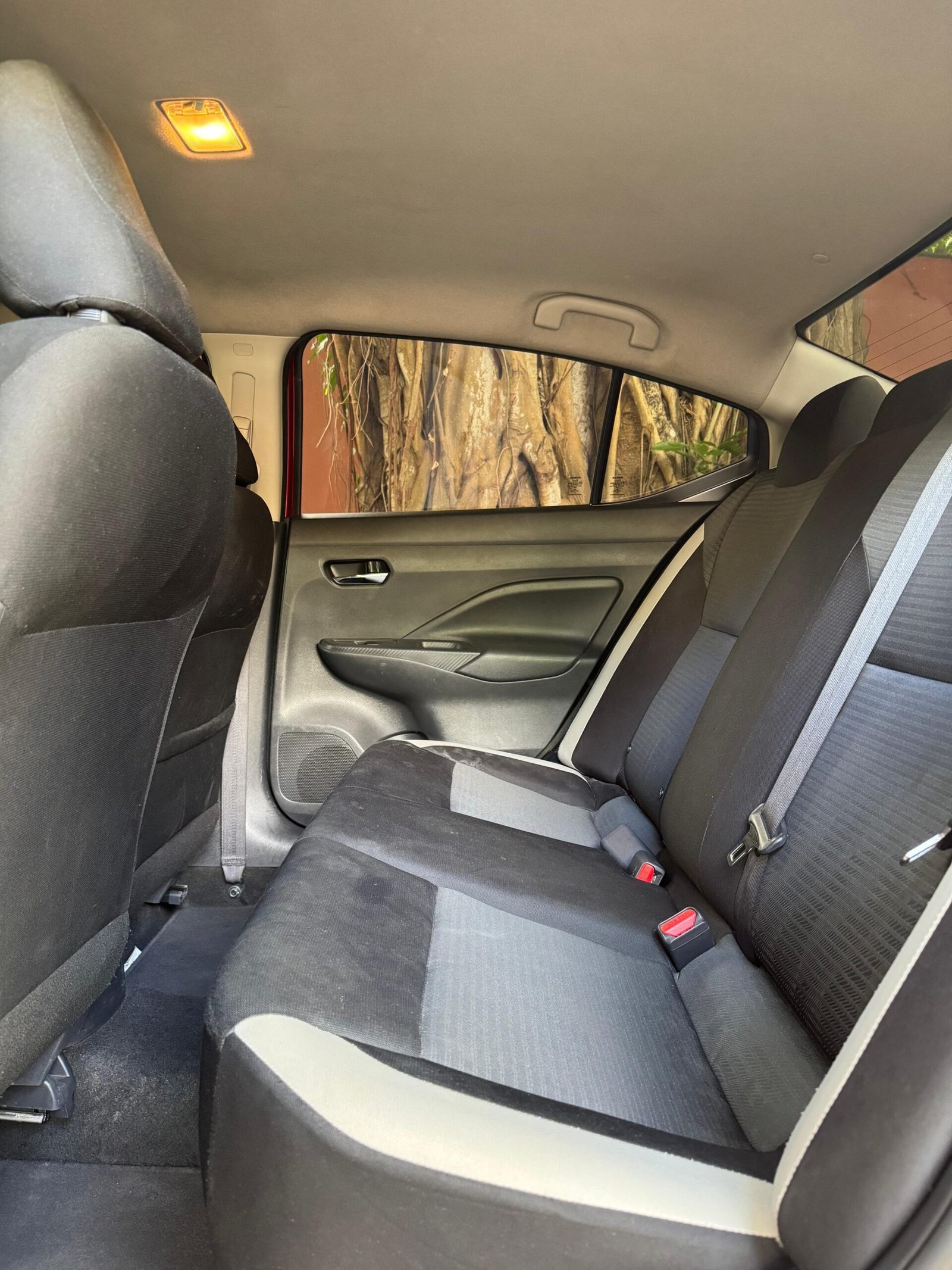 NISSAN VERSA 2020 - Imagen 10