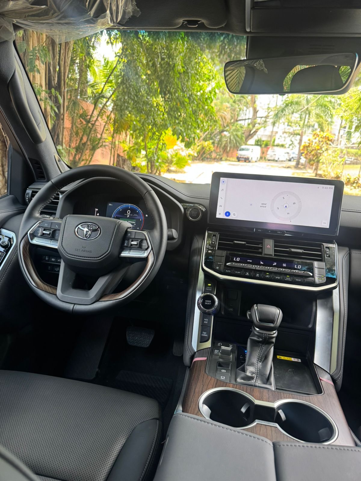 TOYOTA LANDCRUISER LC300 GX.R 2026 - Imagen 14