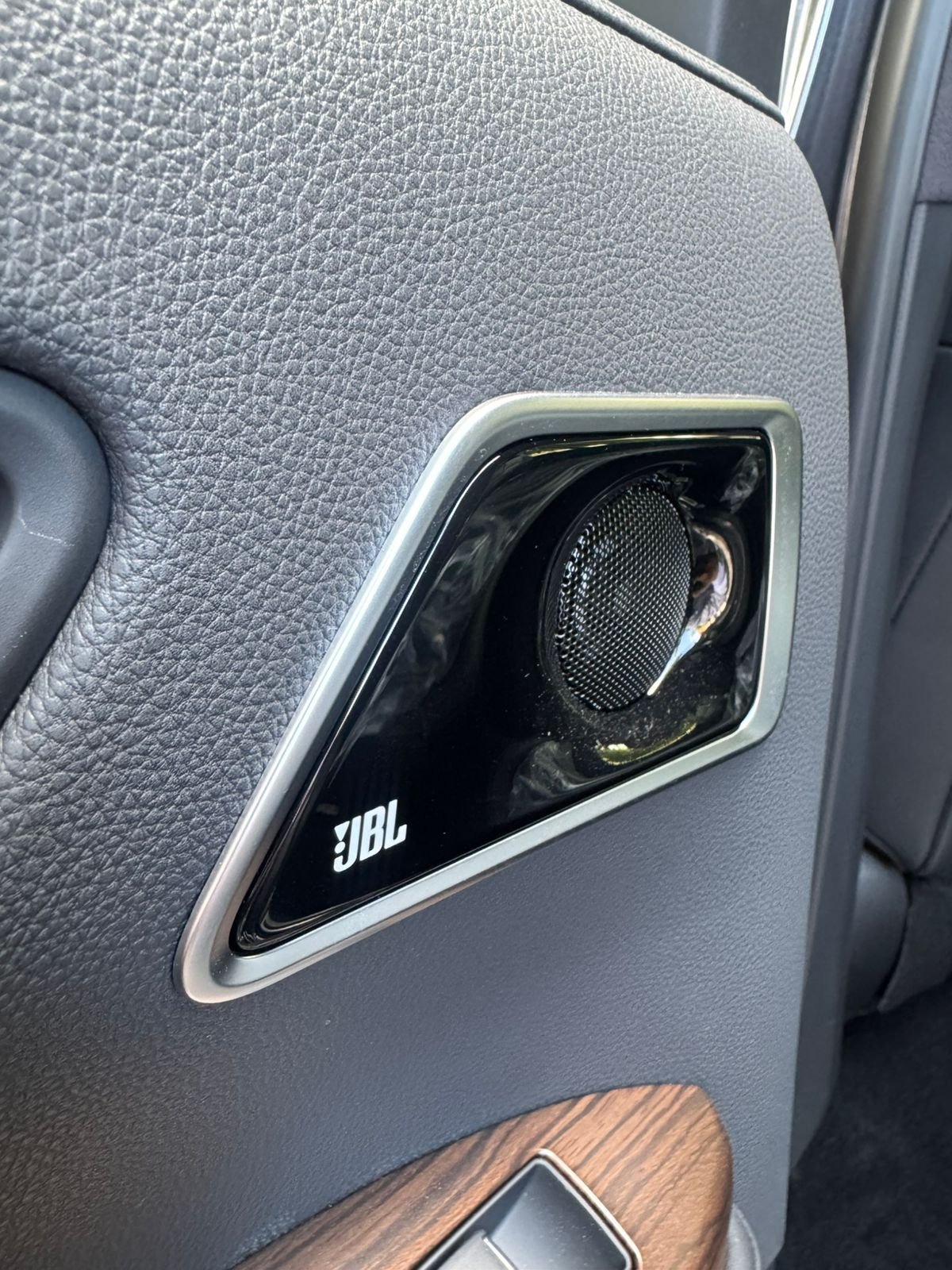 TOYOTA LANDCRUISER LC300 GX.R 2026 - Imagen 16