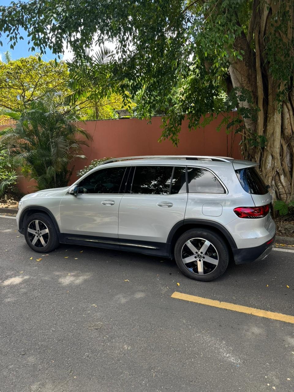 MERCEDES GLB200 2022 - Imagen 2