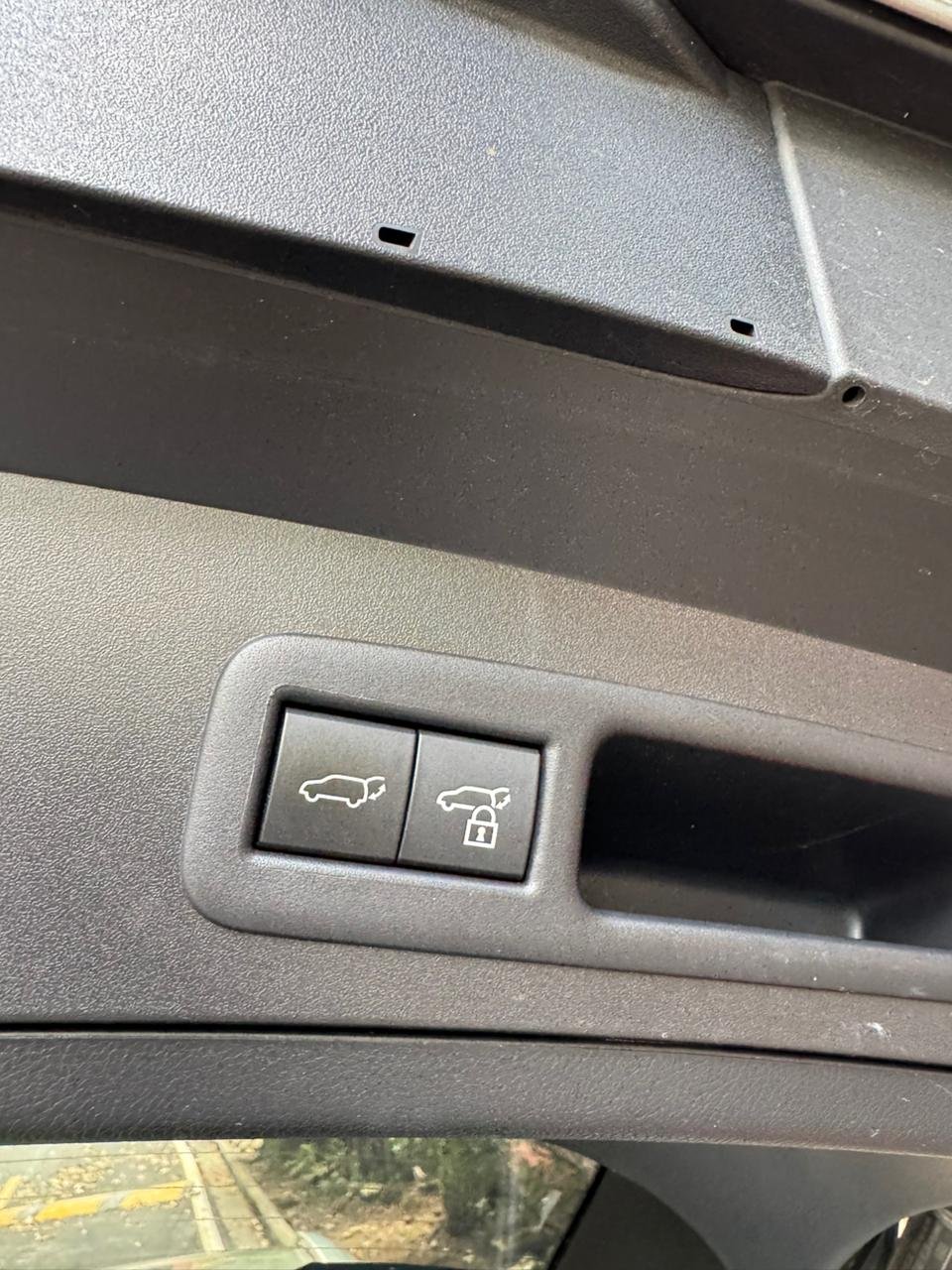 LEXUS UX250H 2024 - Imagen 5