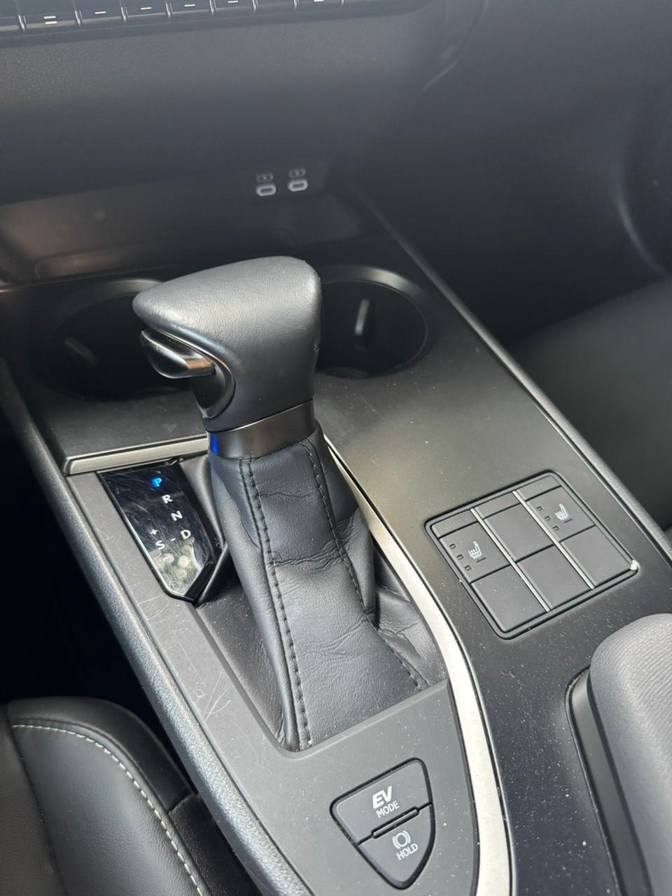 LEXUS UX250H 2024 - Imagen 9