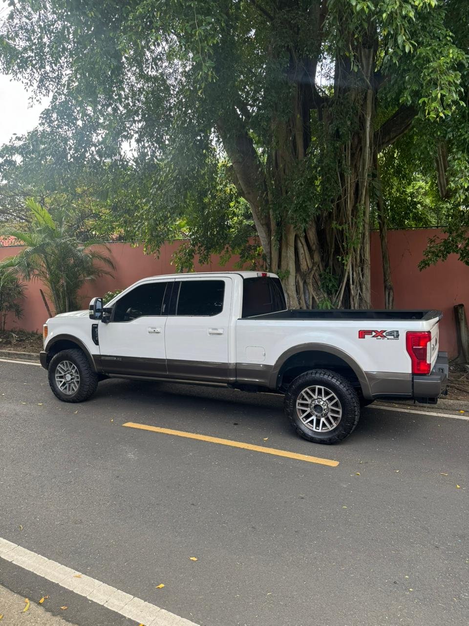 FORD F250 SUPERDUTY KING RANCH 2017 - Imagen 3