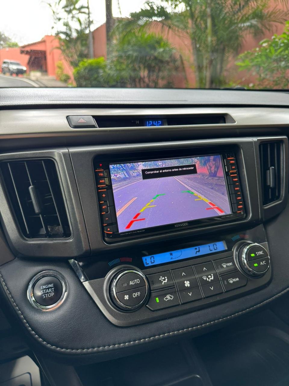 TOYOTA RAV4 2014 - Imagen 9