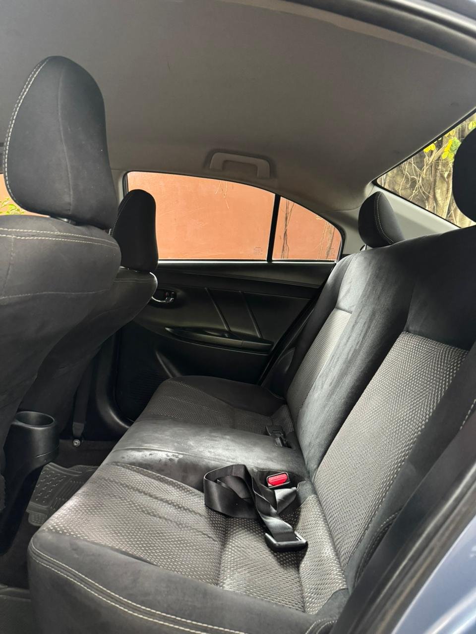 TOYOTA YARIS E 2014 - Imagen 9