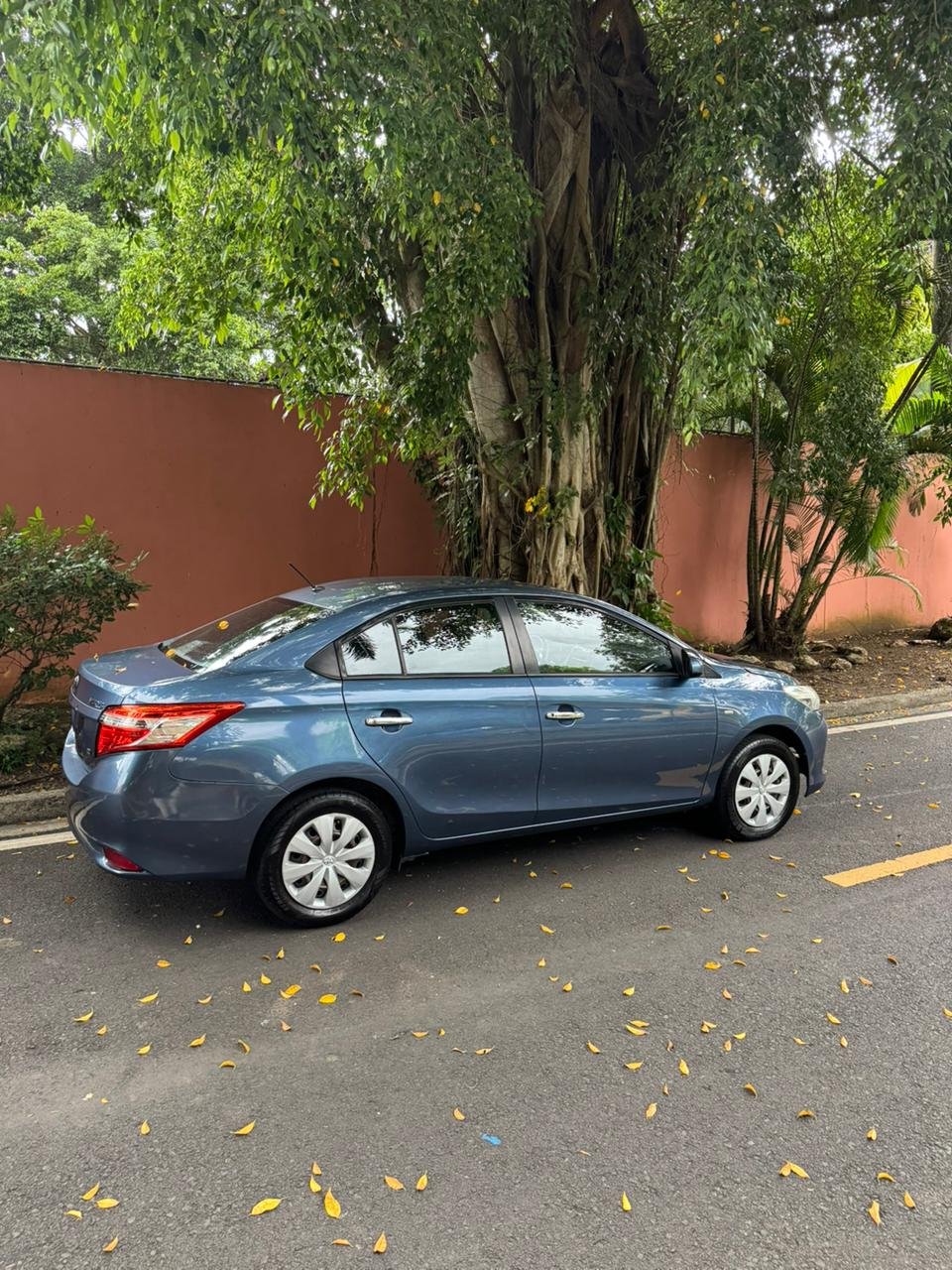 TOYOTA YARIS E 2014 - Imagen 11