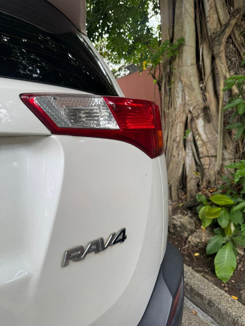 TOYOTA RAV4 2013 - Imagen 4