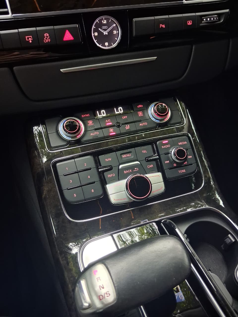 AUDI A8 QUATTRO 2017 - Imagen 10