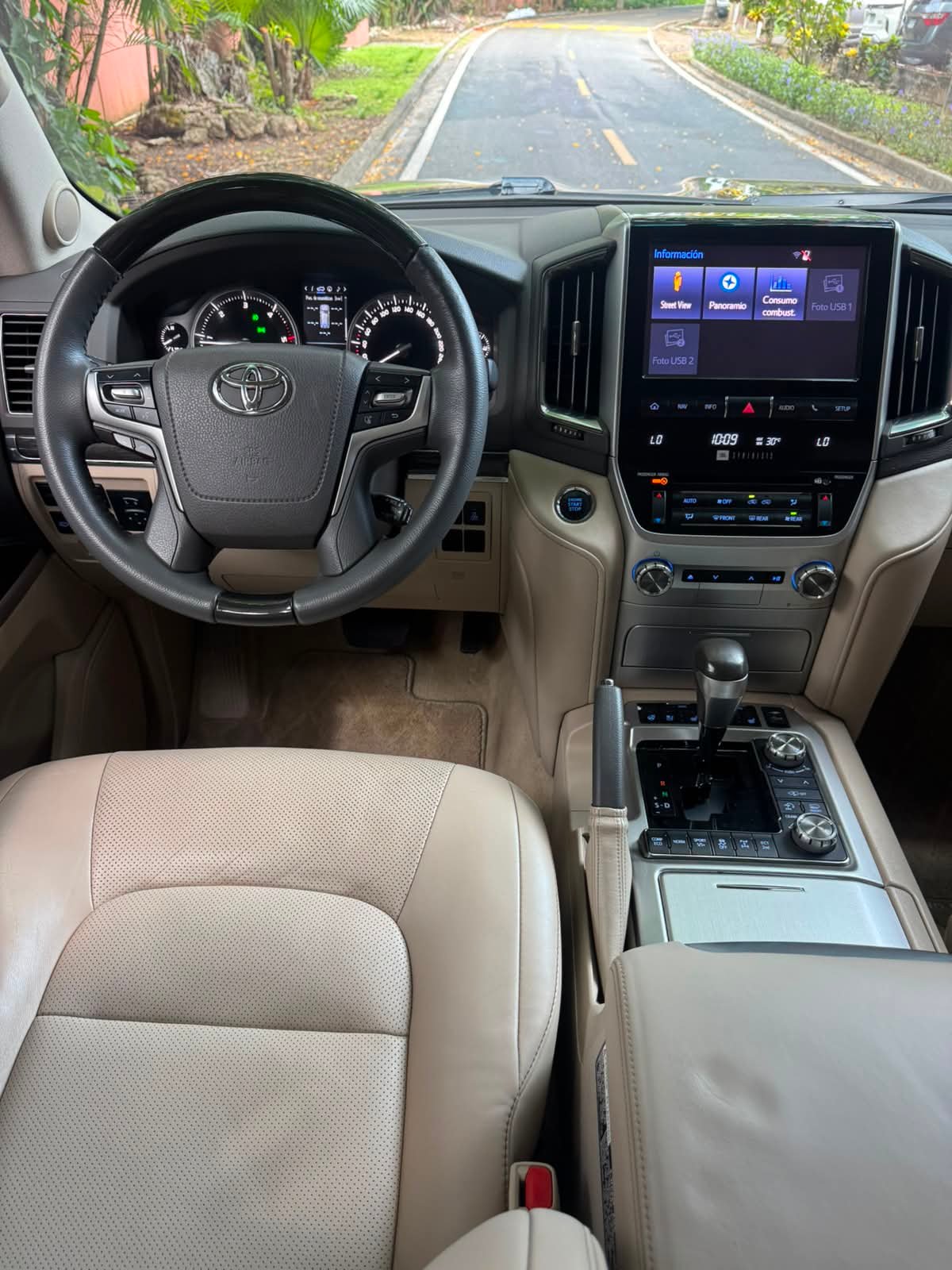 TOYOTA LANDCRUISER EXECUTIVE LOUNGE 2019 - Imagen 19