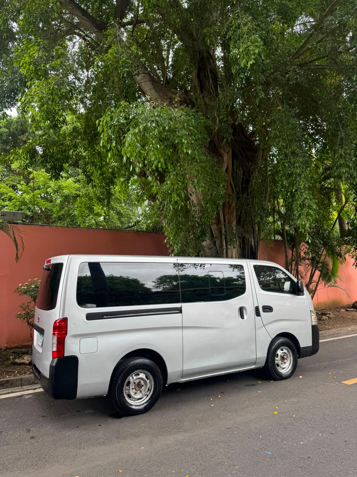 NISSAN URVAN 2015 - Imagen 9
