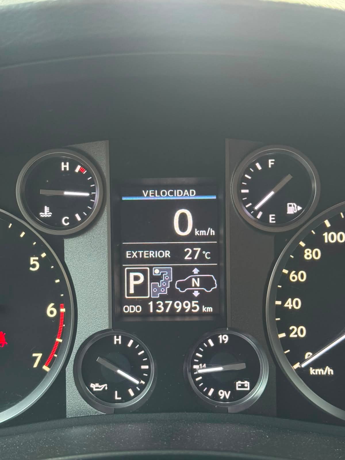 LEXUS LX570 2015 - Imagen 11