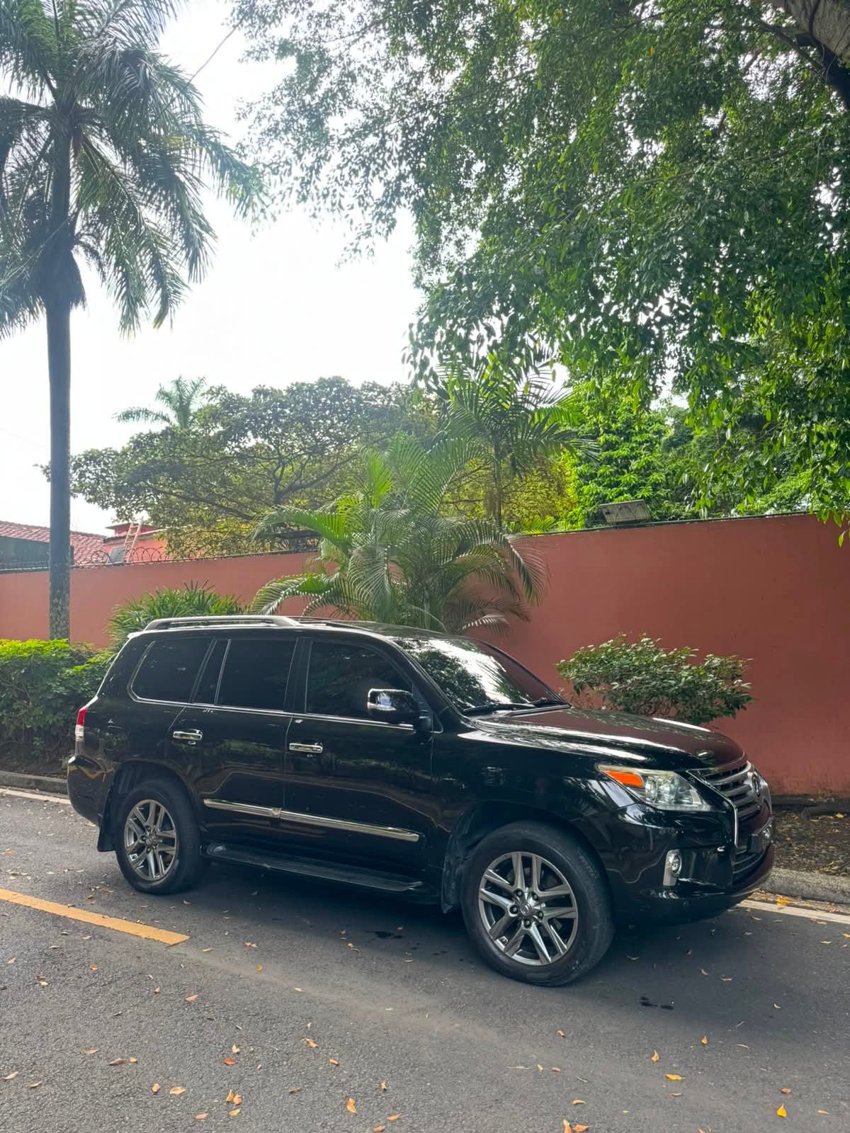 LEXUS LX570 2015 - Imagen 13