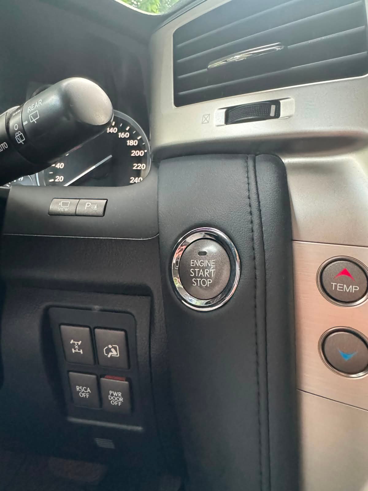 LEXUS LX570 2015 - Imagen 15