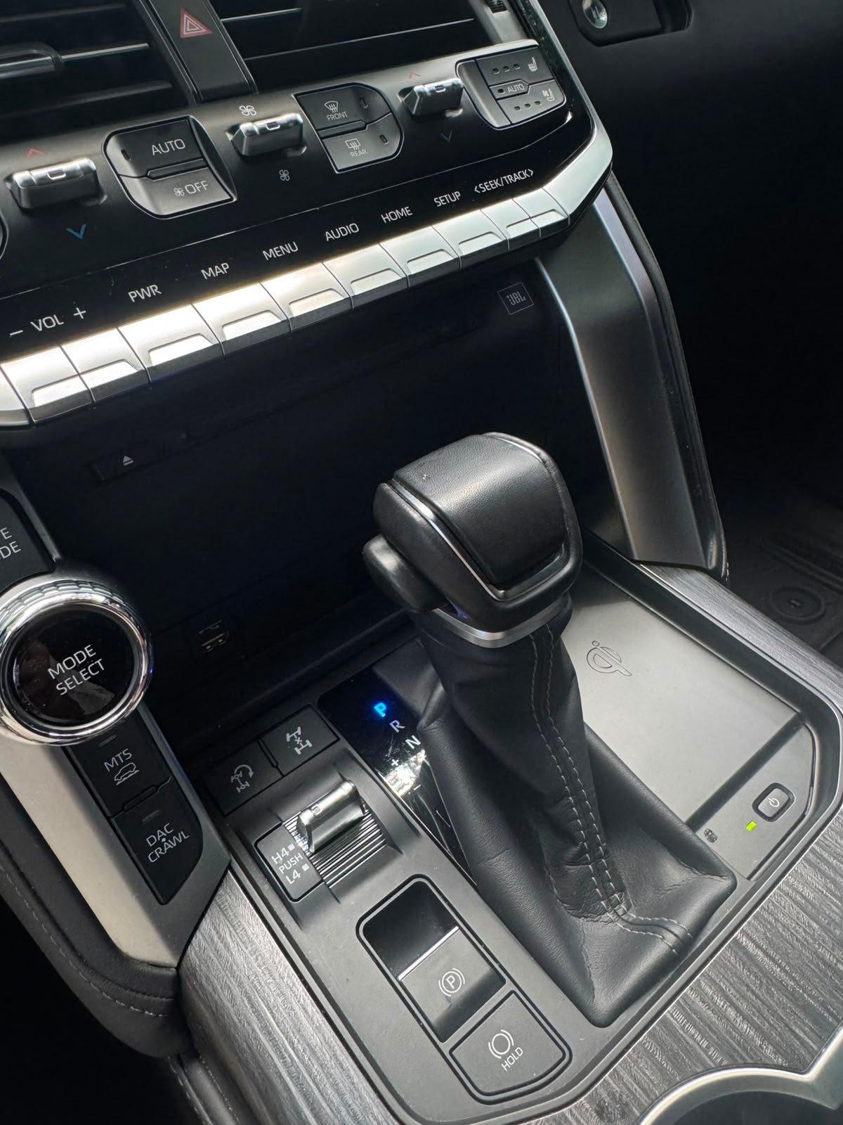 TOYOTA LANDCRUISER LC300 ZX 2025 - Imagen 10