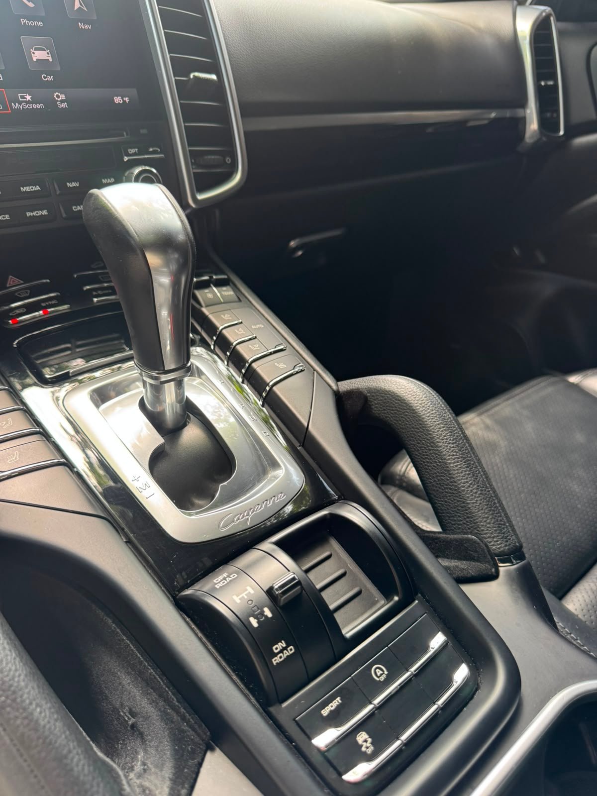 PORSCHE CAYENNE 2018 - Imagen 10