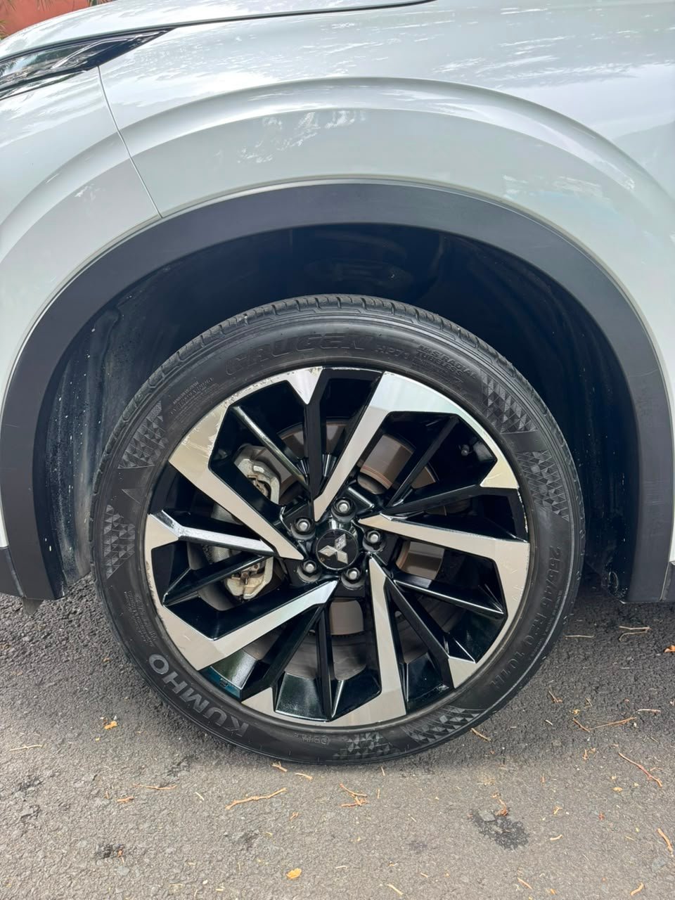 MITSUBISHI OUTLANDER 2024 - Imagen 5