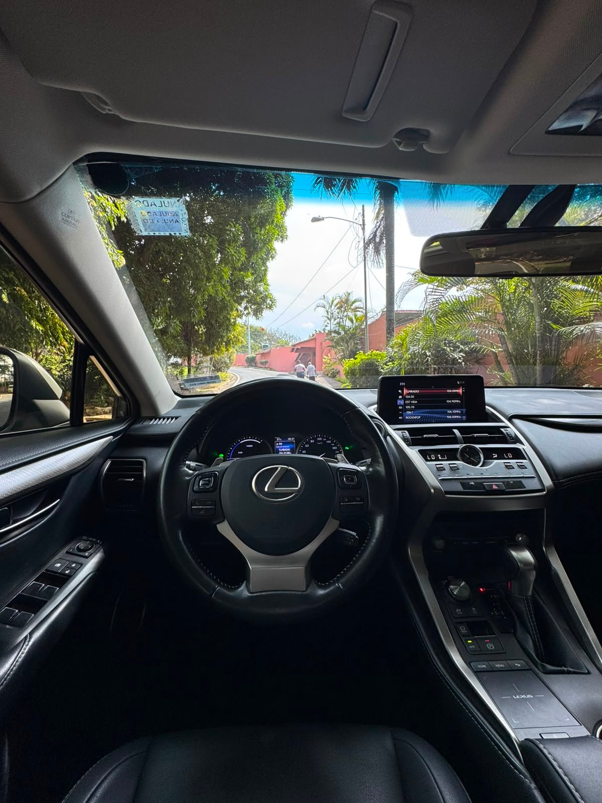 LEXUS NX300H 2019 - Imagen 6