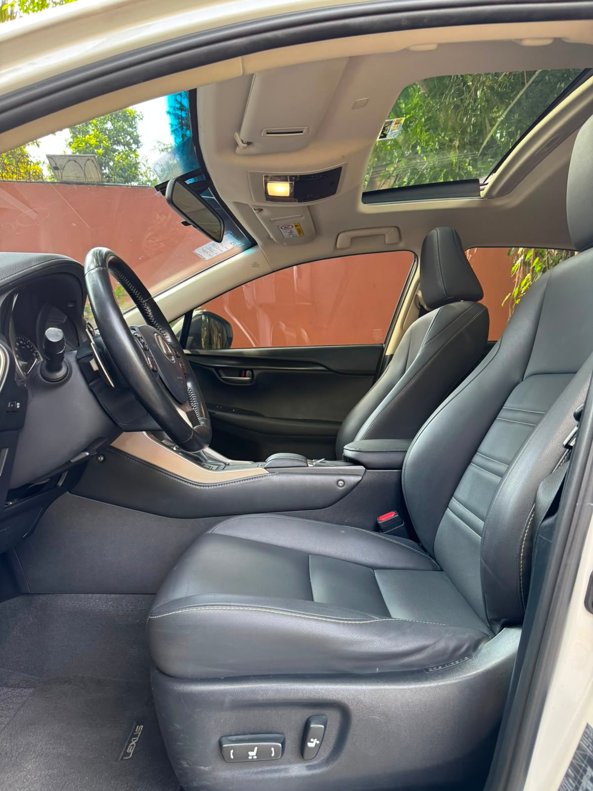 LEXUS NX300H 2019 - Imagen 7