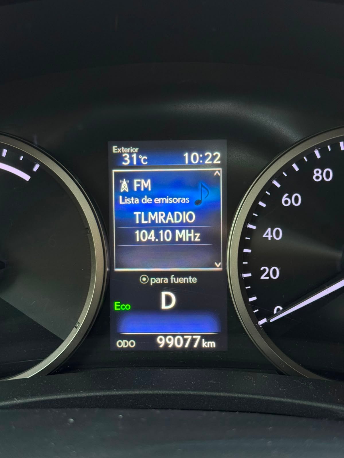 LEXUS NX300H 2019 - Imagen 11