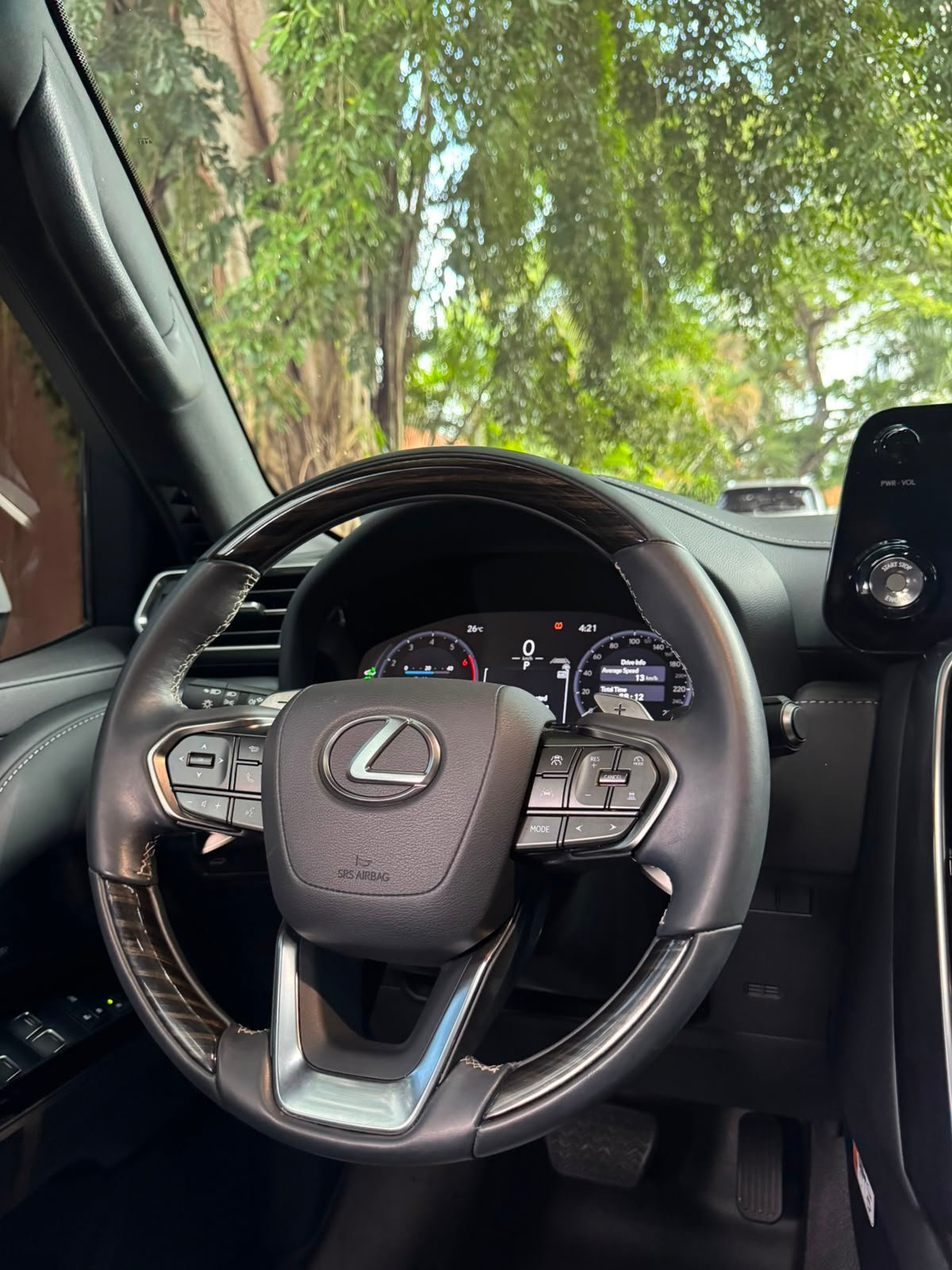 LEXUS LX600 2025 - Imagen 12