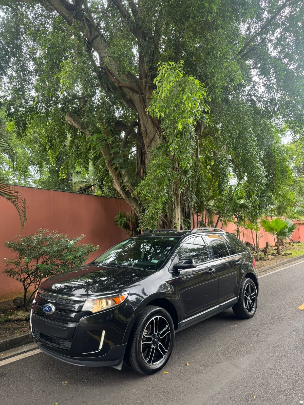 FORD EDGE BLACKSILVER 2014