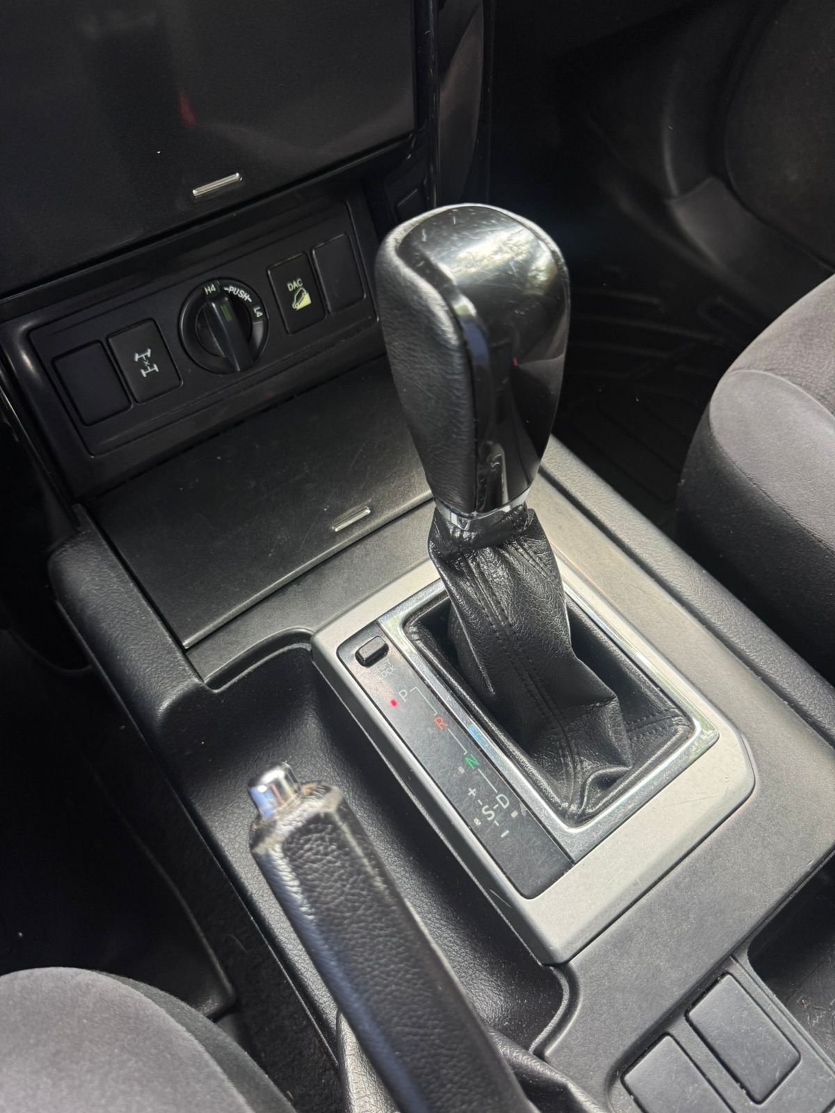 TOYOTA PRADO TX.L 2017 - Imagen 8