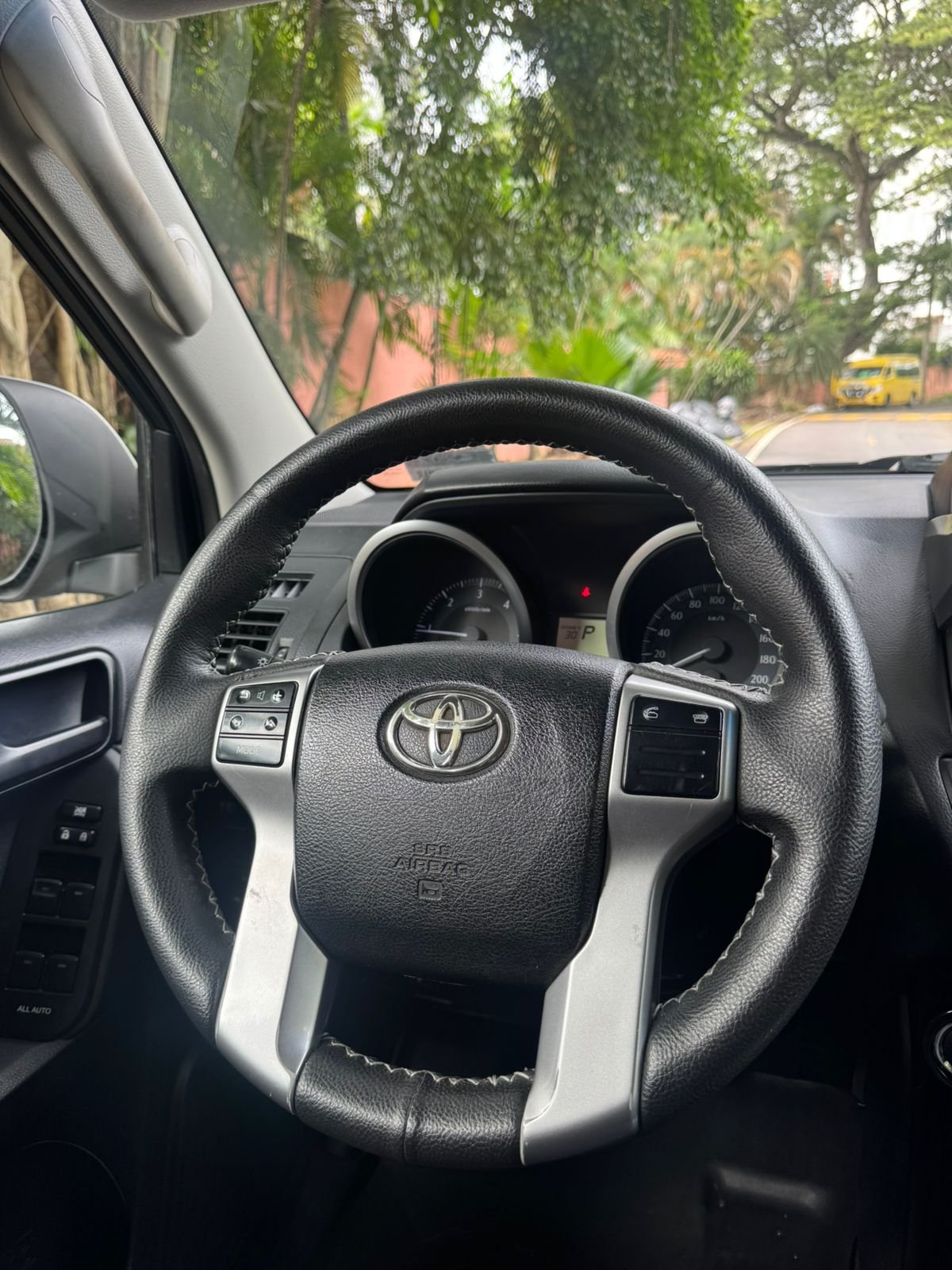 TOYOTA PRADO TX.L 2017 - Imagen 16