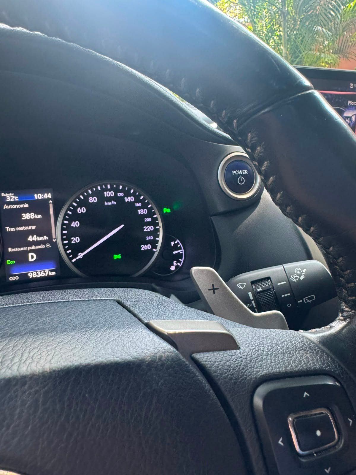 LEXUS NX300H 2018 - Imagen 16