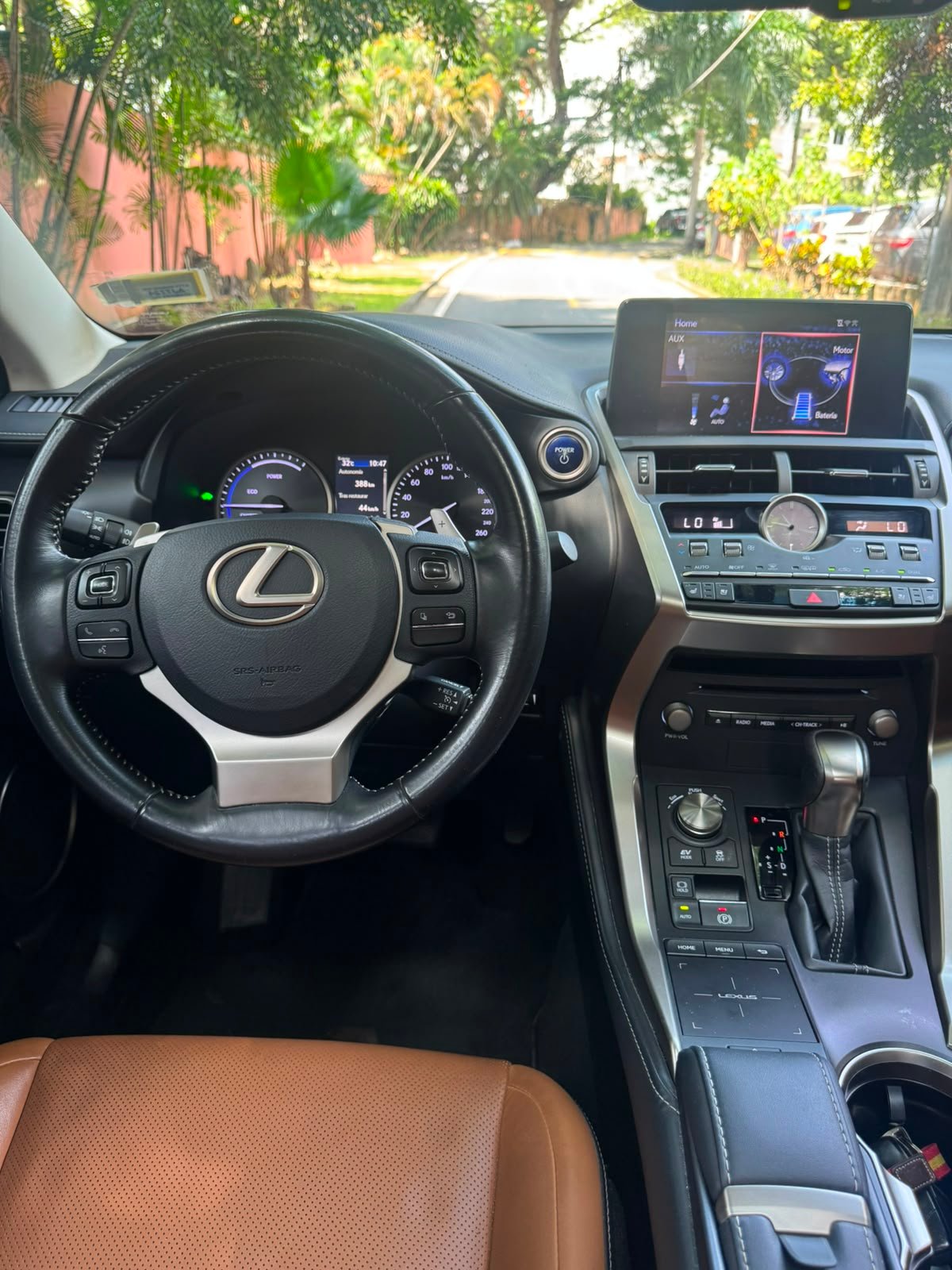 LEXUS NX300H 2018 - Imagen 18