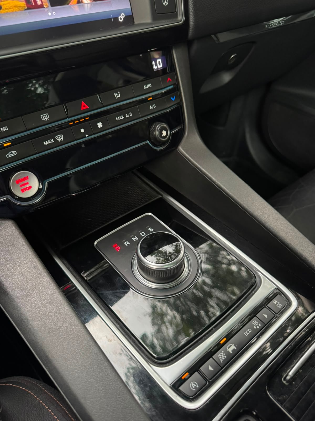 JAGUAR F PACE 2017 - Imagen 13