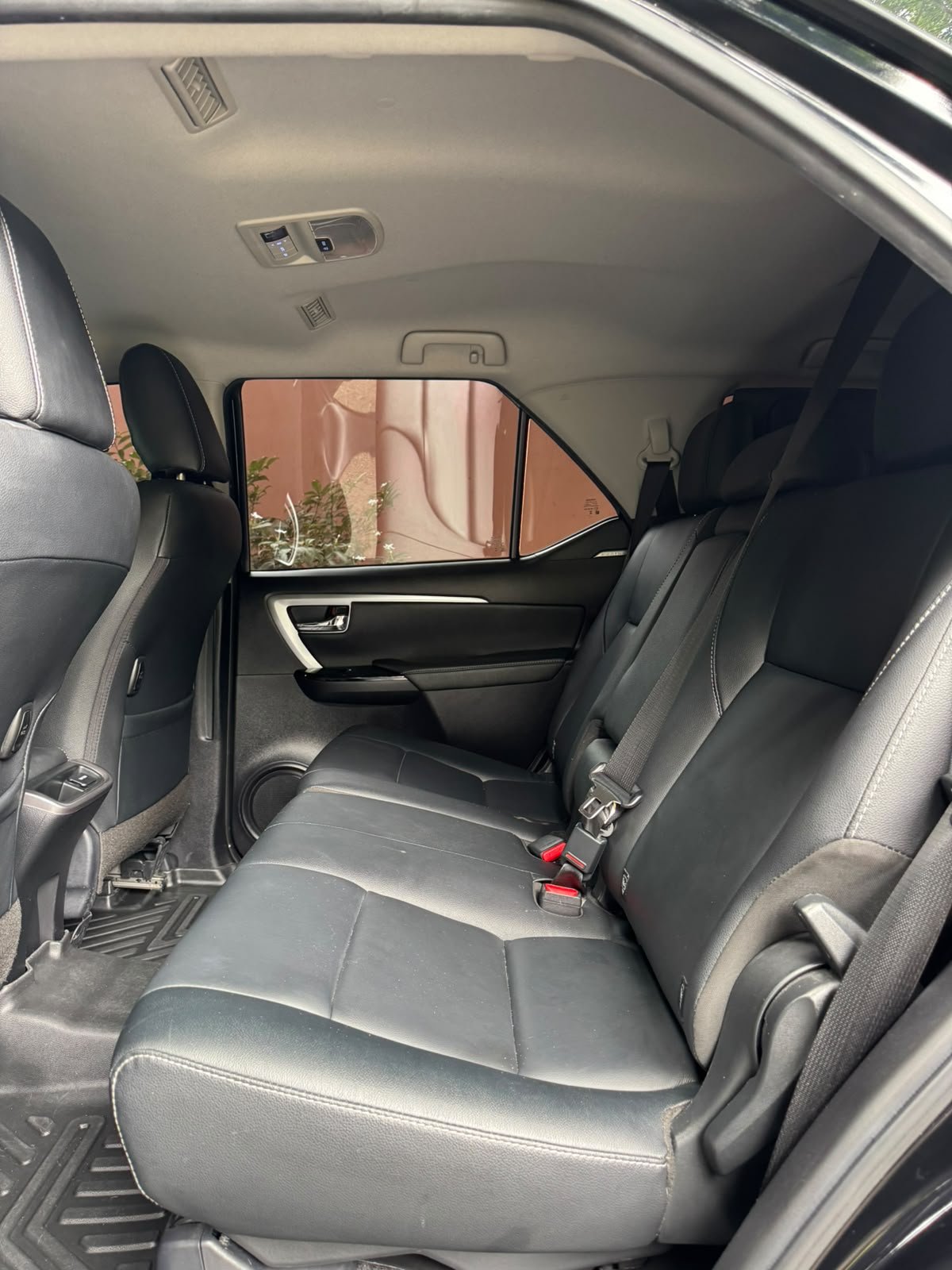 TOYOTA FORTUNER SRV 2025 - Imagen 7