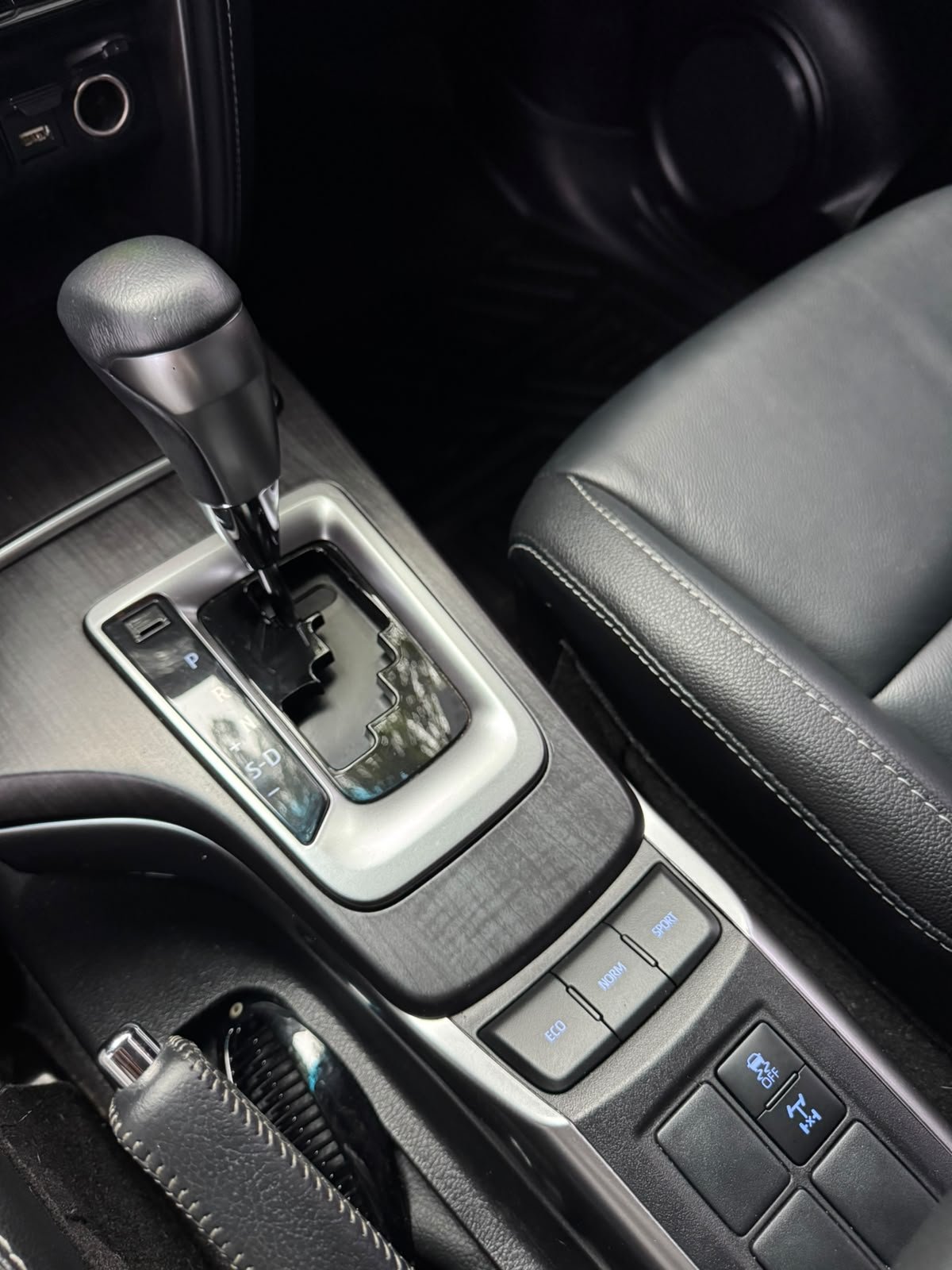 TOYOTA FORTUNER SRV 2025 - Imagen 8