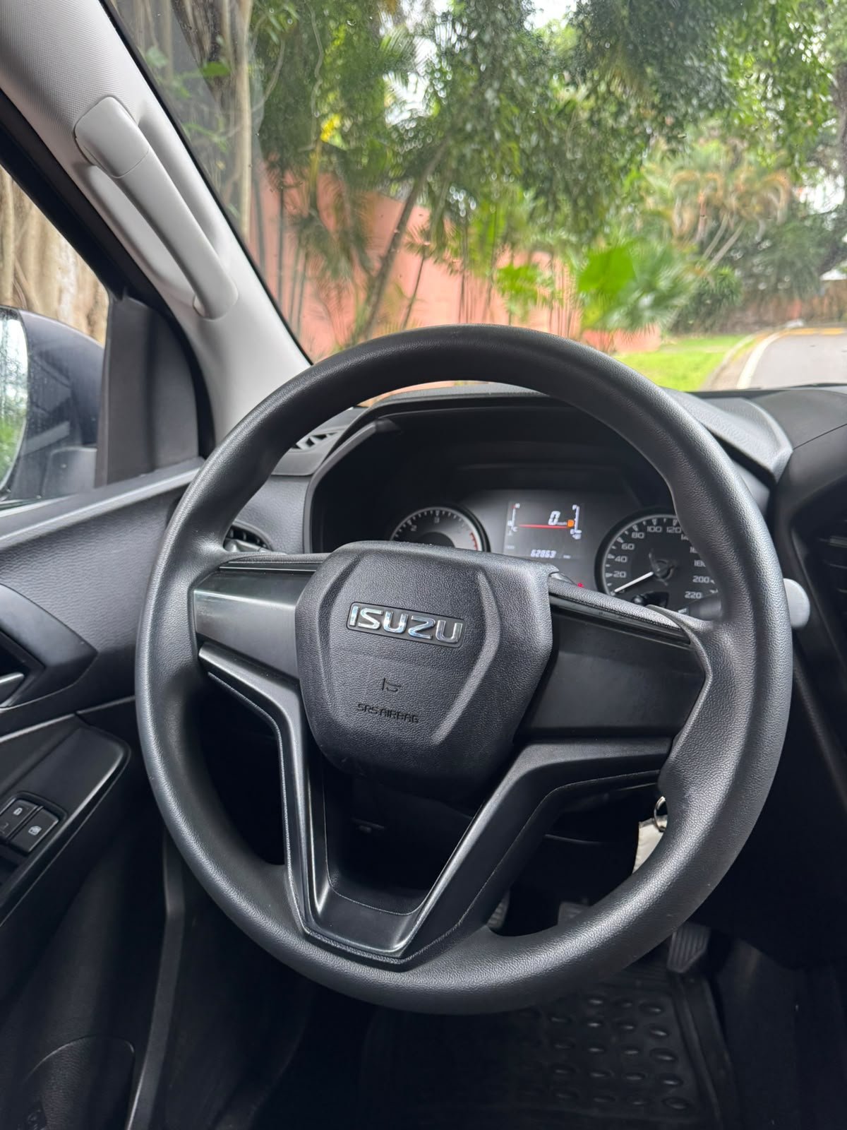 ISUZU DMAX 2024 - Imagen 11