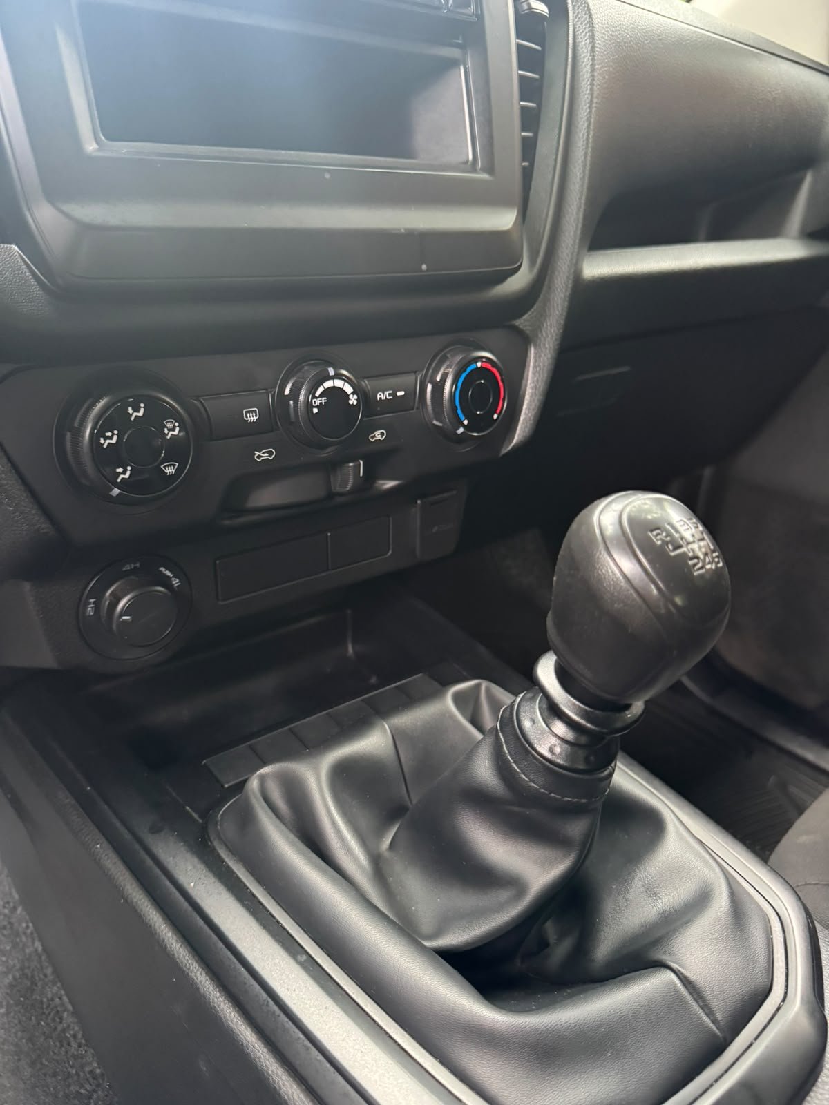ISUZU DMAX 2024 - Imagen 13