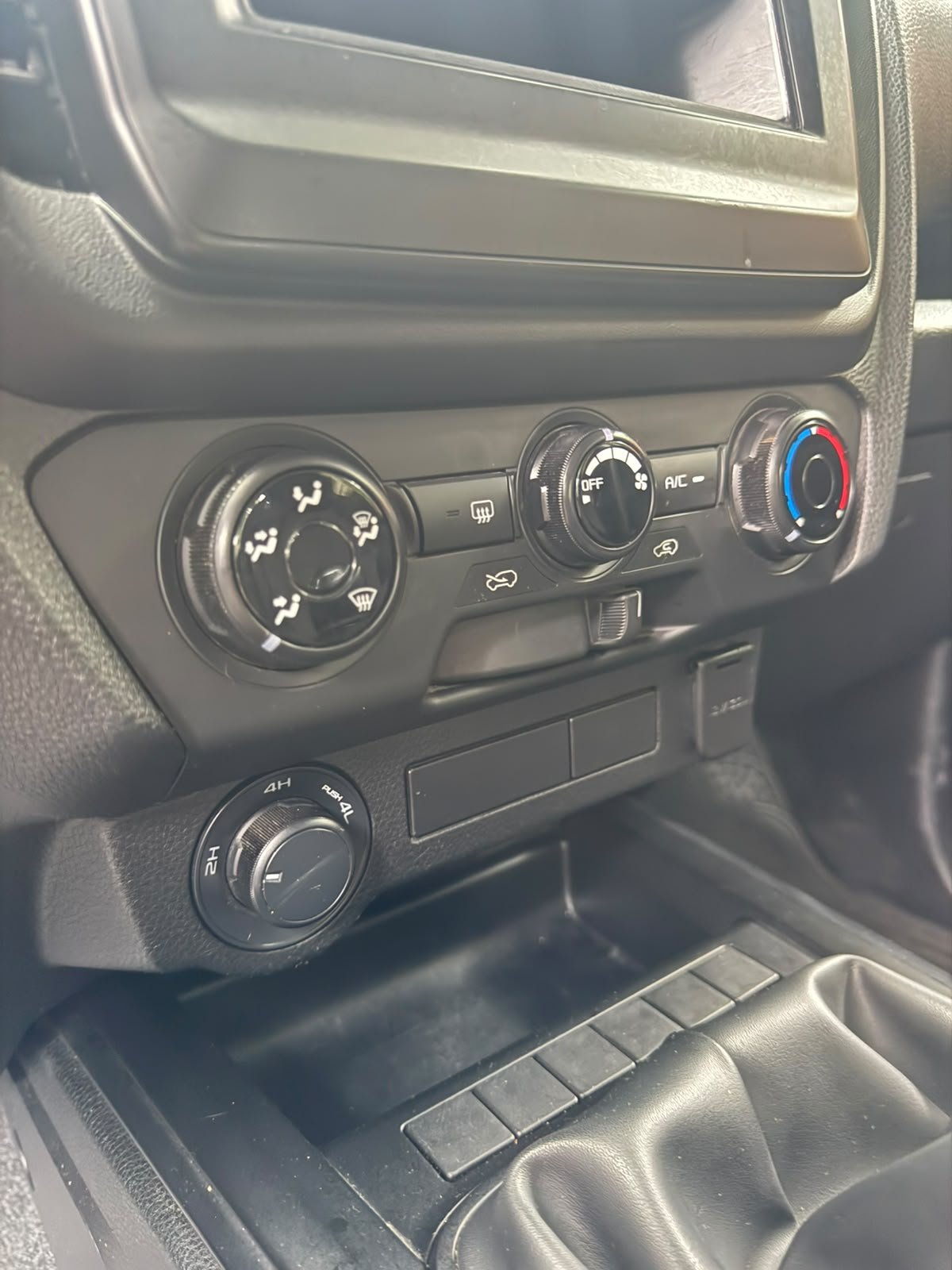 ISUZU DMAX 2024 - Imagen 14