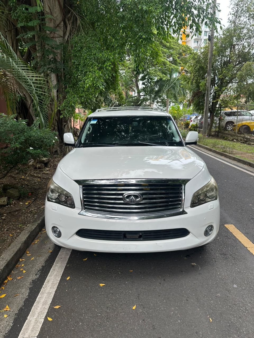 INFINITI QX56 2011 - Imagen 2