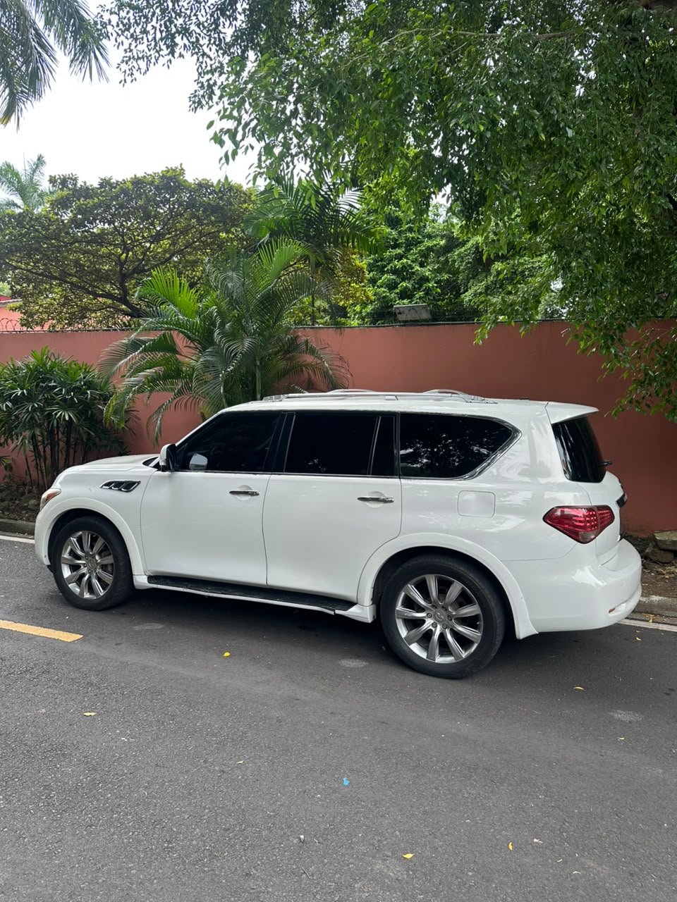 INFINITI QX56 2011 - Imagen 6