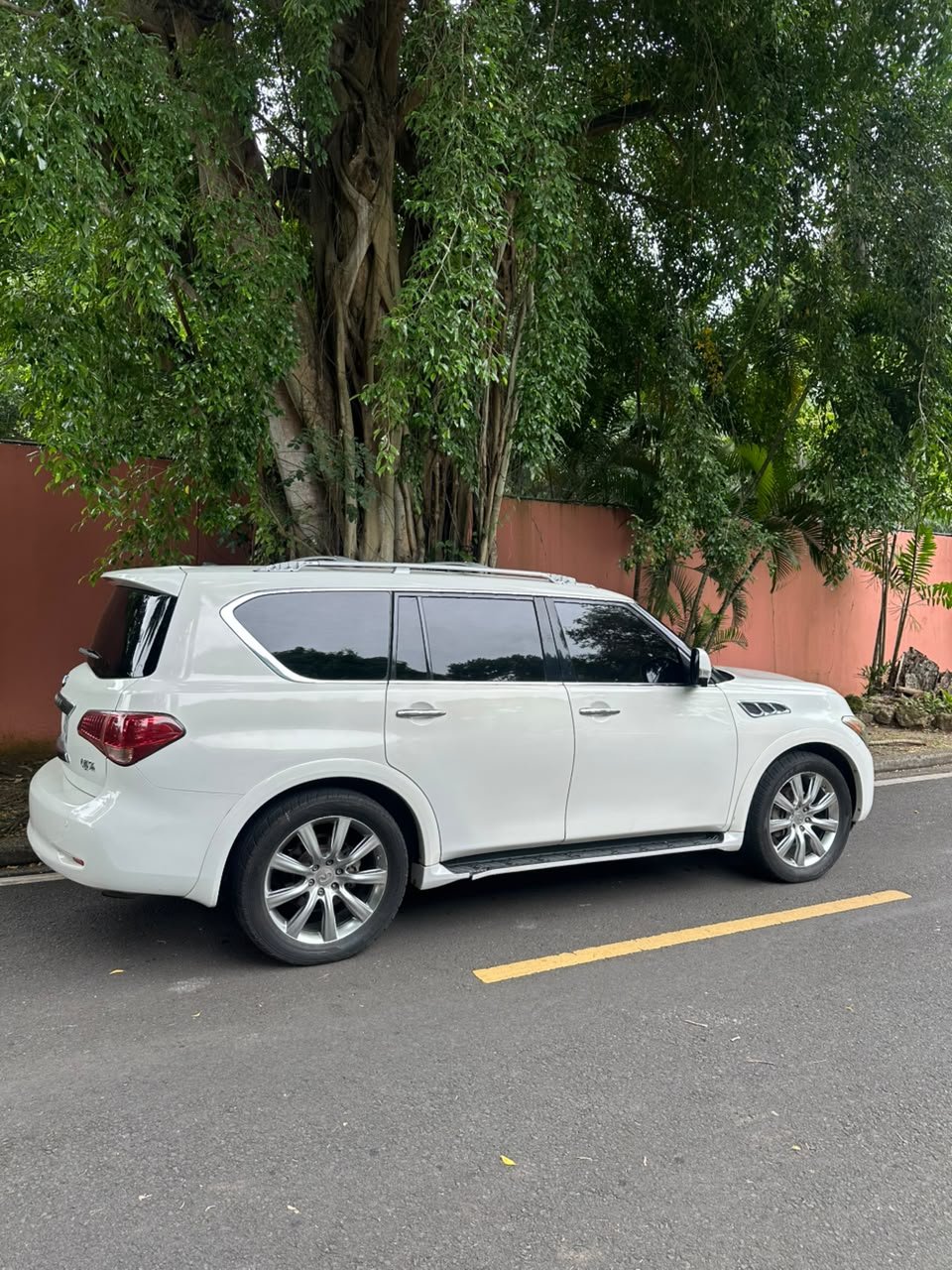 INFINITI QX56 2011 - Imagen 12