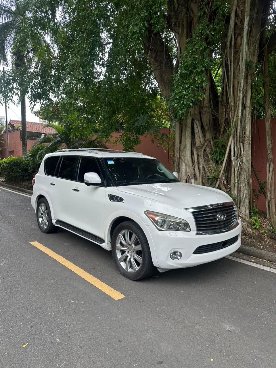 INFINITI QX56 2011 - Imagen 13