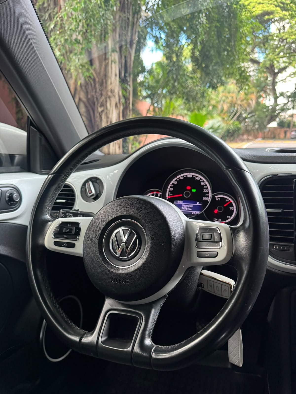 VOLSKWAGEN BEETLE 2016 - Imagen 9
