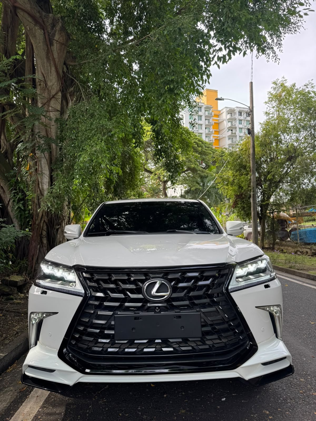 LEXUS LX570 2013 - Imagen 5